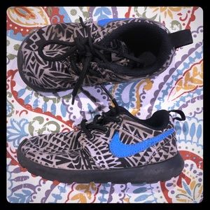 Toddler boys Nike shoes